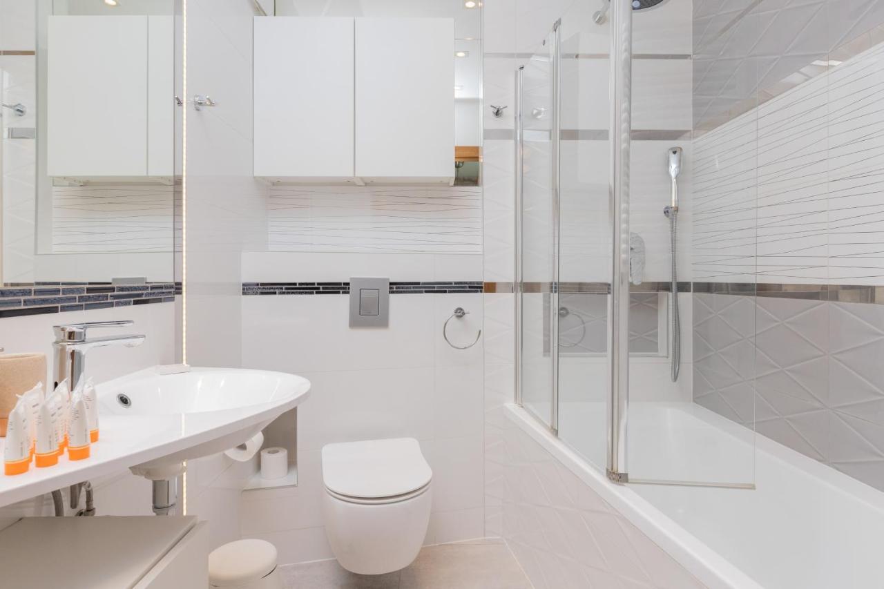 Batorego 7 Gdynia Apartments By Noclegi Renters Екстер'єр фото